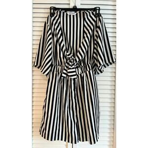Cupshe Black & White Striped Romper | Tie-Front V-Neck Playsuit - Size M